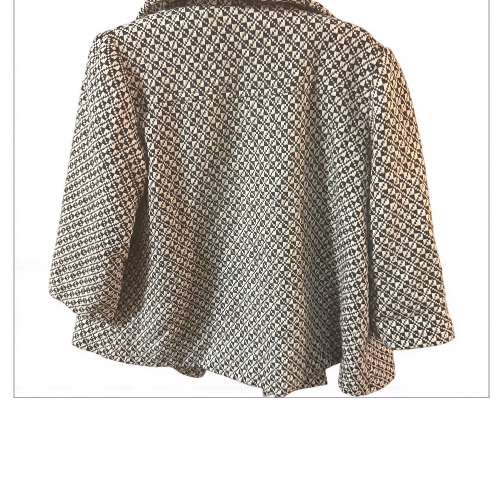 Forever 21 Black and White Patterned Blazer​ - Picture 4 of 6